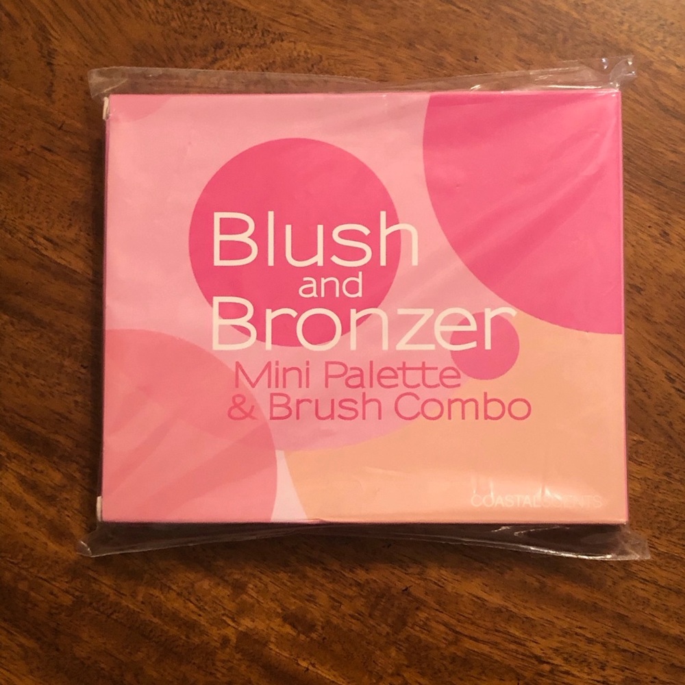 Coastal Scents Bronzer & Blush Mini Palette (NEW)